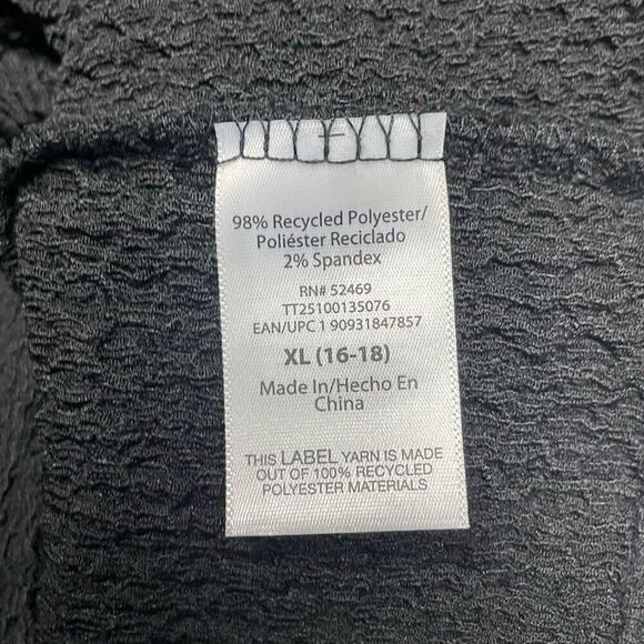 Time and Tru Black Textured Tee - Picture 7 of 7